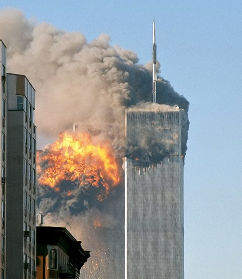 Fotografía de las Torres Gemelas de Nueva York en llamas